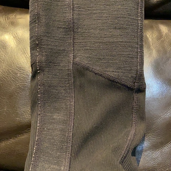 Lululemon jogging gear - Picture 5 of 5